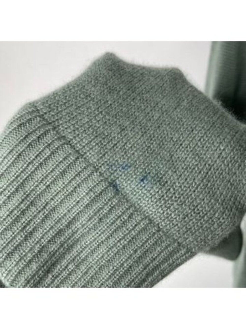 Quince Cashmere Sweater Womens Medium M Green Boxy Crewneck Pullover Top Knit - Picture 9 of 12